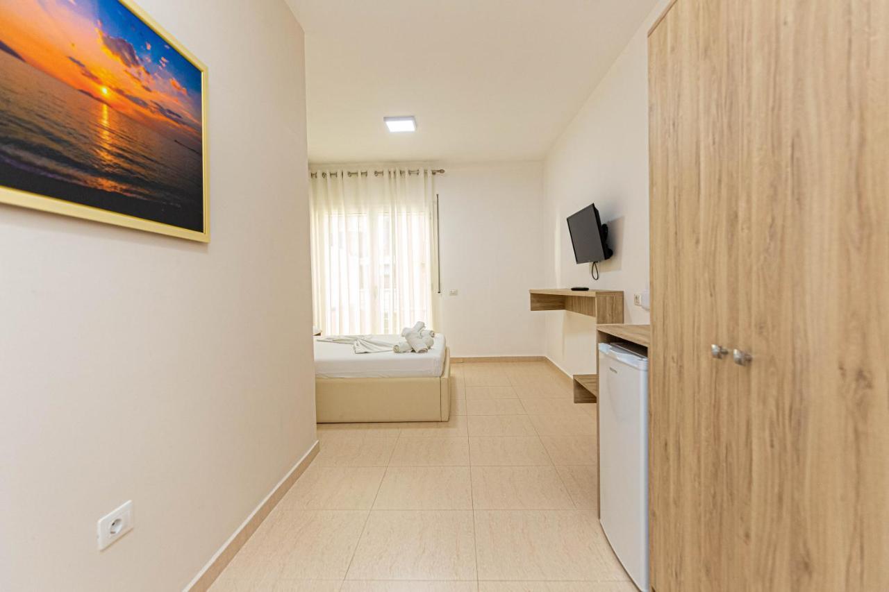 Jordan's 3* Vlore