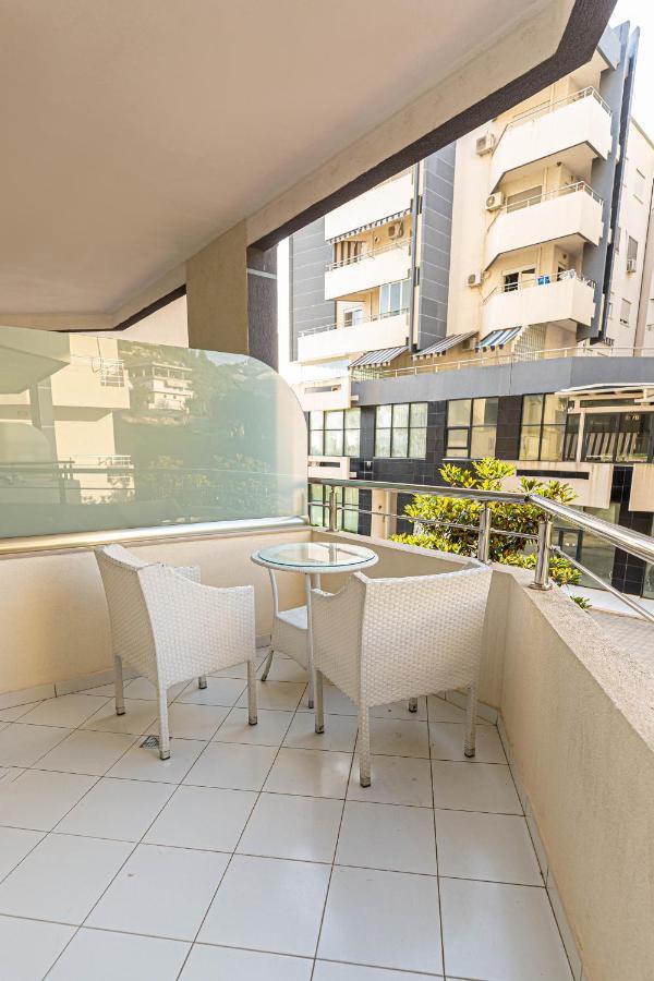 Jordan's 3* Vlore
